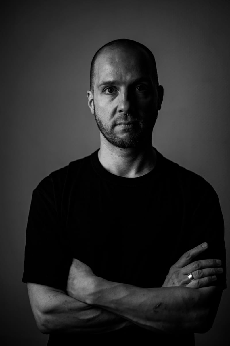 Porträt von Eric Wenzel, Schwarz-Weiß-Fotografie
